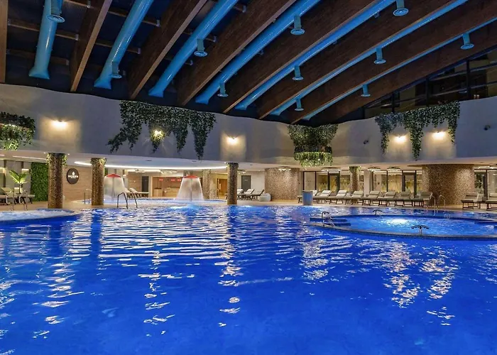 Trg * 兹拉蒂博尔